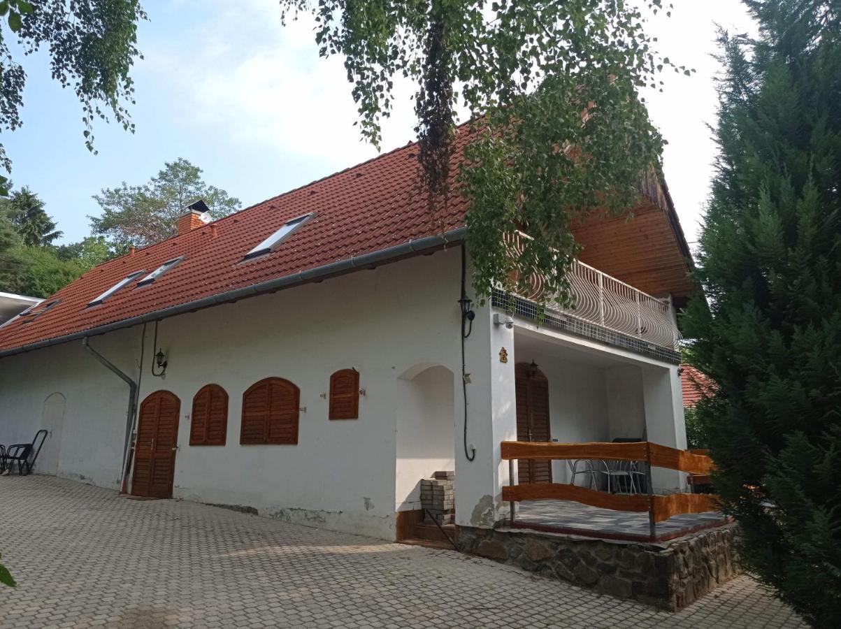 Parraghegy Apartman Villa Zalaszanto Exterior photo